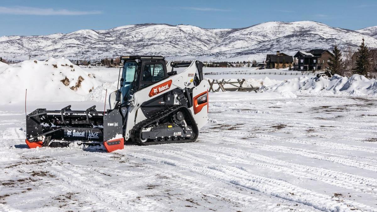 1205x0 s3 66944 bobcat t86 snow pusher pro 1m7a4778 032823 jpg 3000x24001