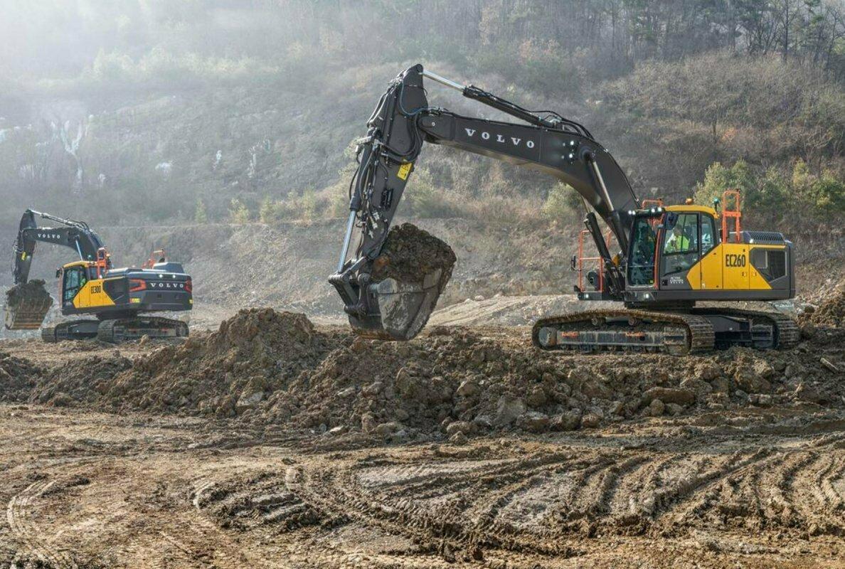 Volvo CE adds three mid-size models to revamped excavator series