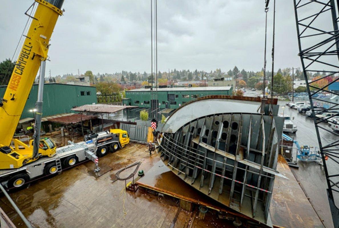 NessCampbell’s new Grove GMK6450-1 powers towboat assembly in Seattle