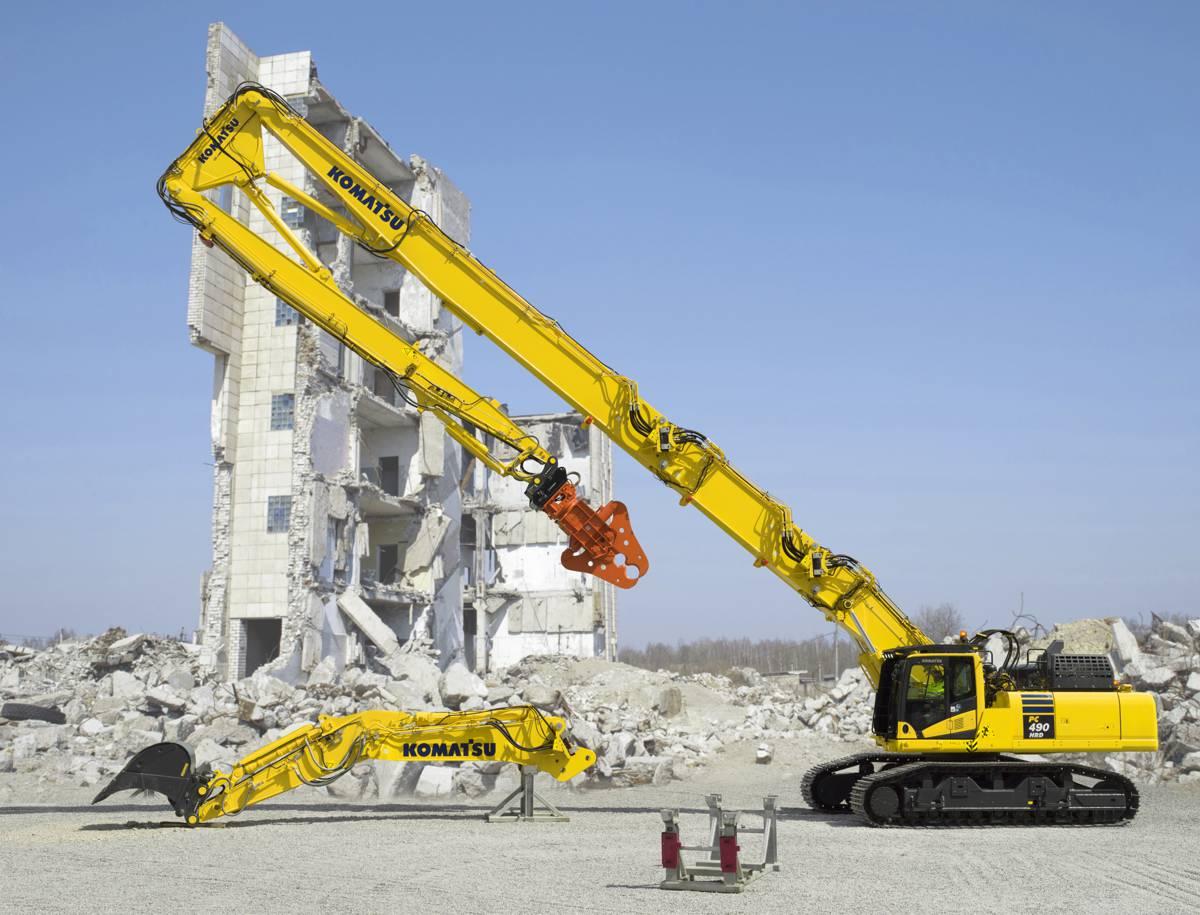 KOMATSU-Master Demolition Training with Komatsu’s High Reach Excavator Simulator