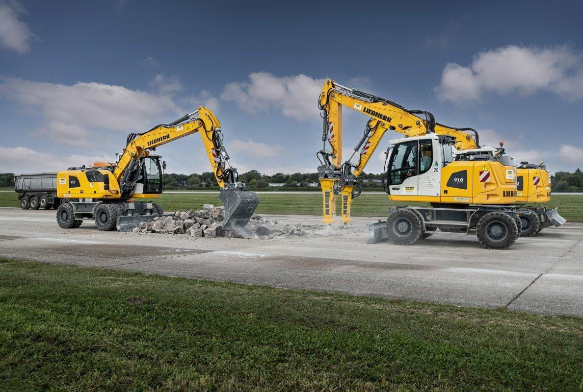 LIEBHERR-Fast and efficient Liebherr hydraulic excavators renovate taxiway at Hamburg Airport